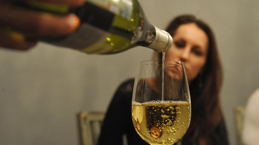 Бокал вина в день идёт на пользу женщинам после 50