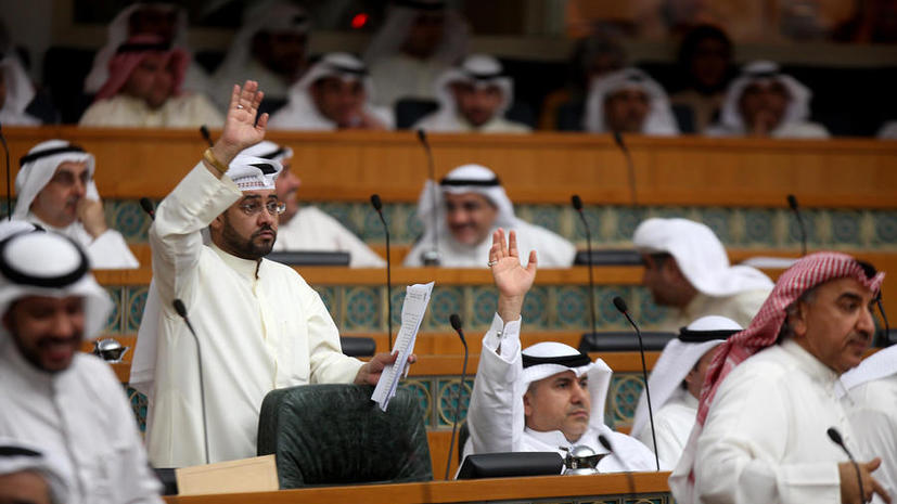 Конституционный суд Кувейта постановил распустить парламент и назначить перевыборы