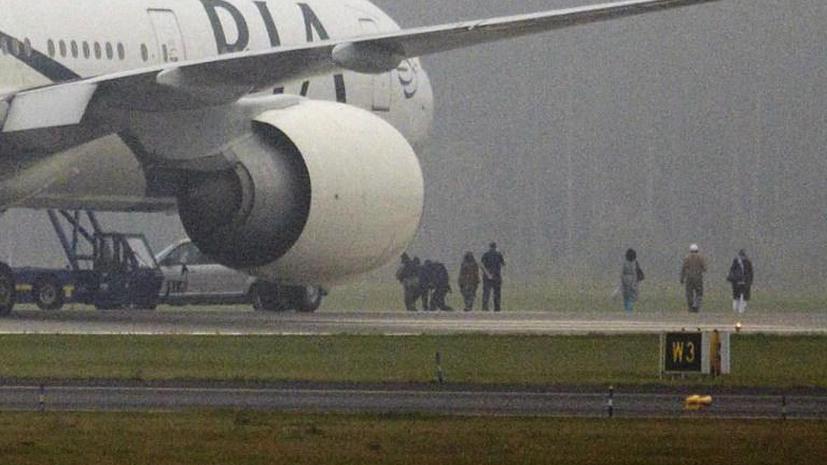 Британцы подняли истребители Typhoon на перехват пассажирского самолёта из Пакистана