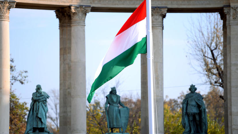 СМИ: Венгрия в попытке сэкономить повысила налоги на мыло и шампуни