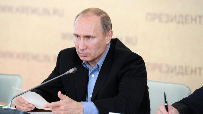 Путин распорядился ускорить выдачу помощи пострадавшим от паводка регионам