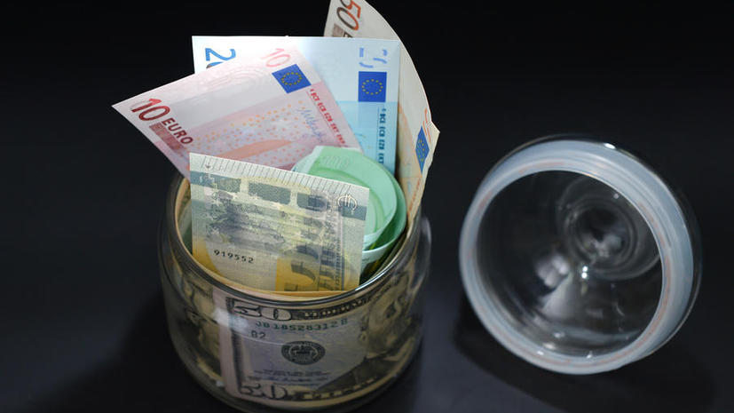 Страны ЕАЭС могут отказаться от доллара и евро при взаимных расчётах