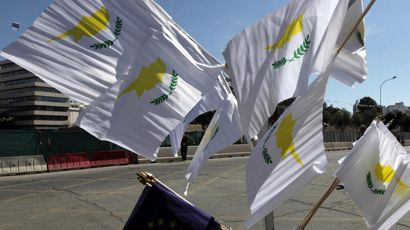 Кипр установил лимит на вывоз денег из страны