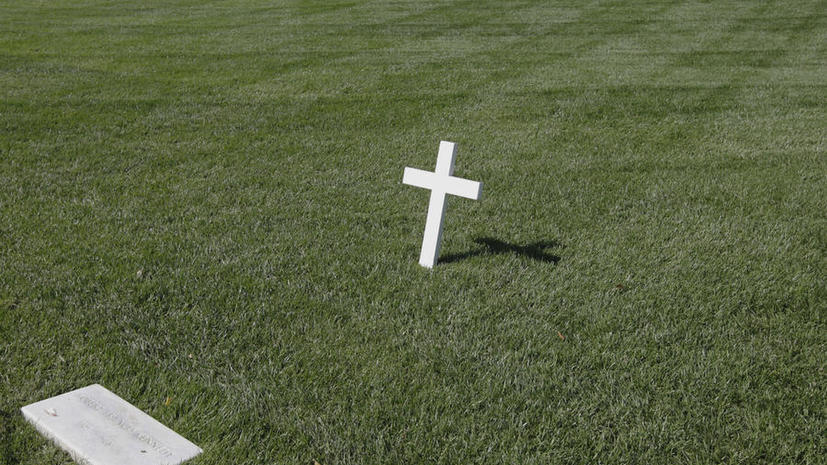 ​В США отец 7 лет приходил на могилу чужого ребёнка