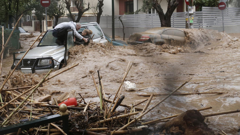 Один человек погиб в результате наводнения в Афинах