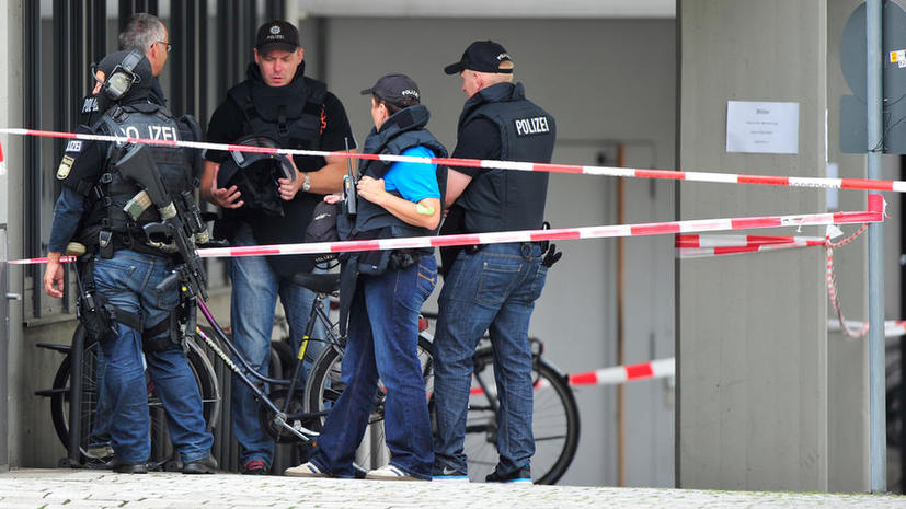 Вооружённый мужчина захватил в заложники трёх баварских чиновников