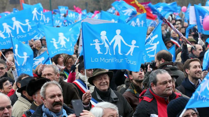 В Париже 800 тыс. человек выступили против легализации однополых браков