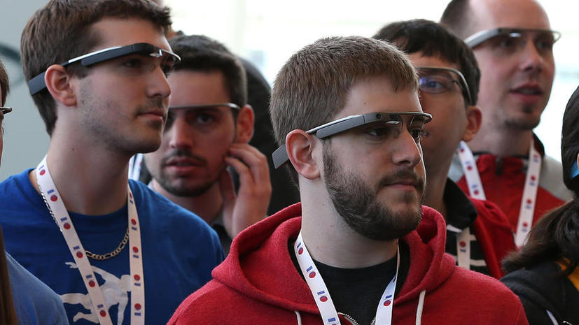 Фильмы для взрослых можно будет смотреть в очках Google Glass