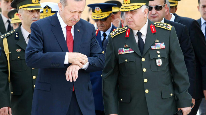 Турецкий депутат: Правительство Эрдогана закрывает глаза на контрабанду оружия и боеприпасов в Сирию
