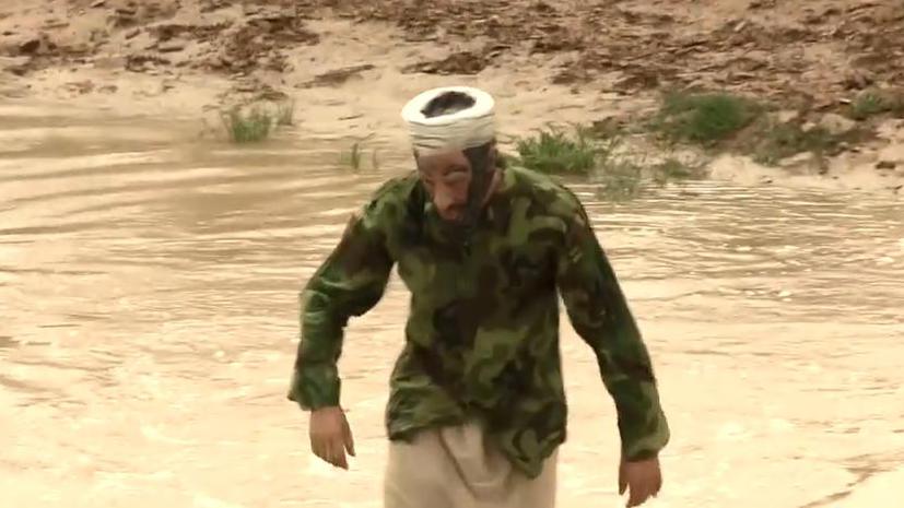 Американский режиссёр пересёк границу США в костюме Усамы бен Ладена