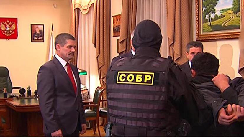 Московская полиция вручила миллион рублей тем, кто помог поймать Орхана Зейналова