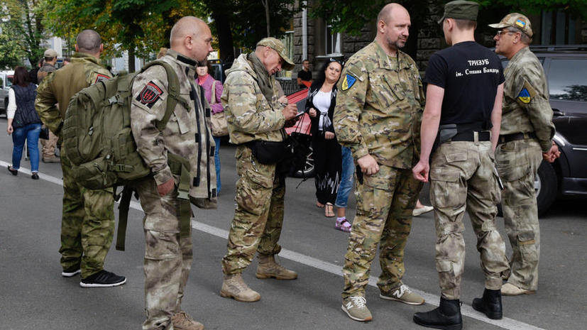 Вспышка справа: на Украине нарастает противостояние боевиков «Правого сектора» и силовиков