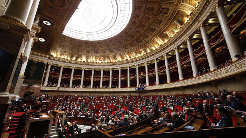 Против и просто устали: парламент Франции обсудит отмену антироссийских санкций