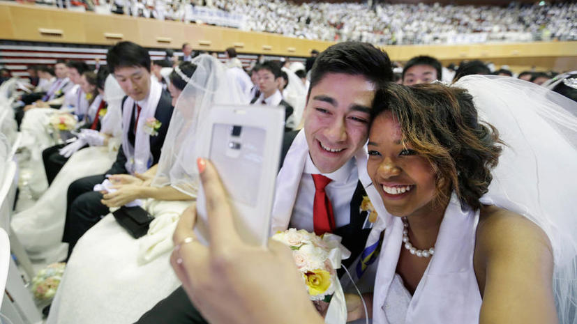 Около 3,8 тыс. пар со всего мира поженились в Южной Корее