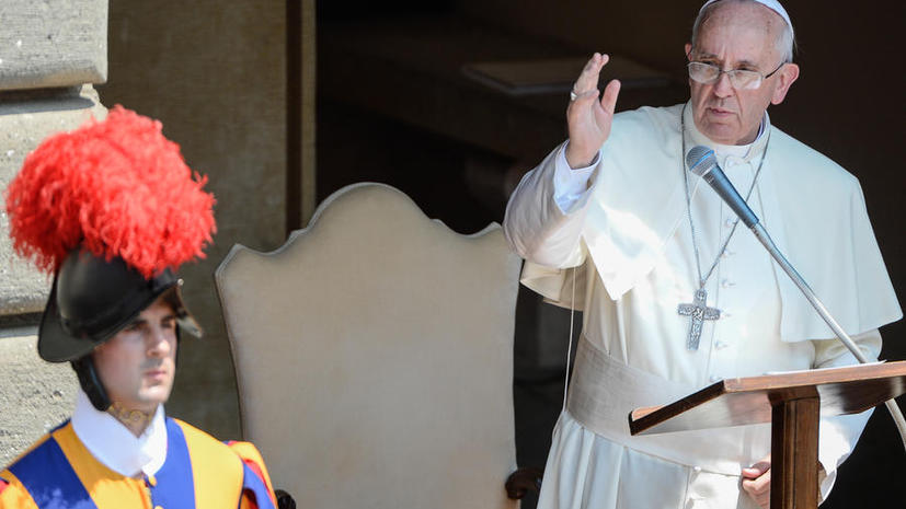 Гей-лобби в Ватикане: прелат Совета управляющих ватиканского банка оказался гомосексуалистом