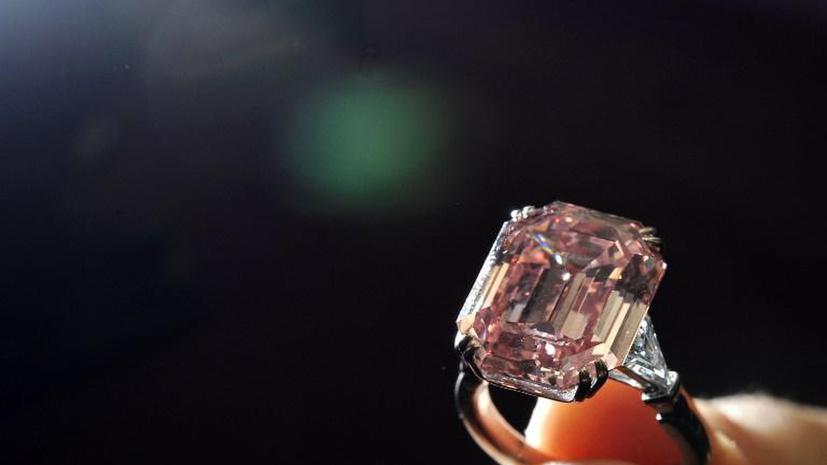 В США грабитель съел бриллиантовое кольцо