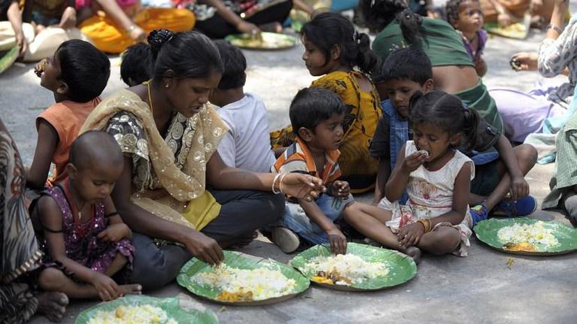 Индийскому правительству пришлось извиниться перед бедняками за собственное невежество