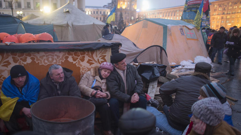 Сторонники евроинтеграции расширяют палаточный городок за  пределы Майдана Незалежности