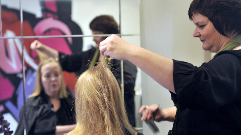 Несостоявшиеся визажисты и парикмахеры Нью-Йорка оказались в долговой яме