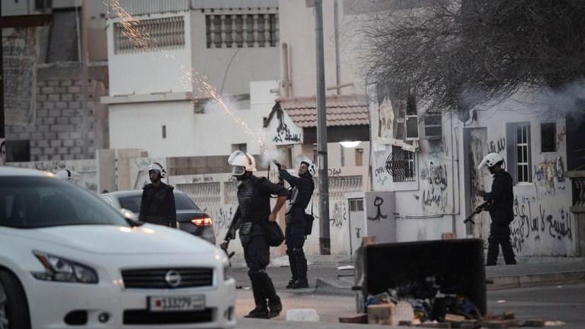 СМИ: Правительство Бахрейна должно избрать символом страны канистру слезоточивого газа