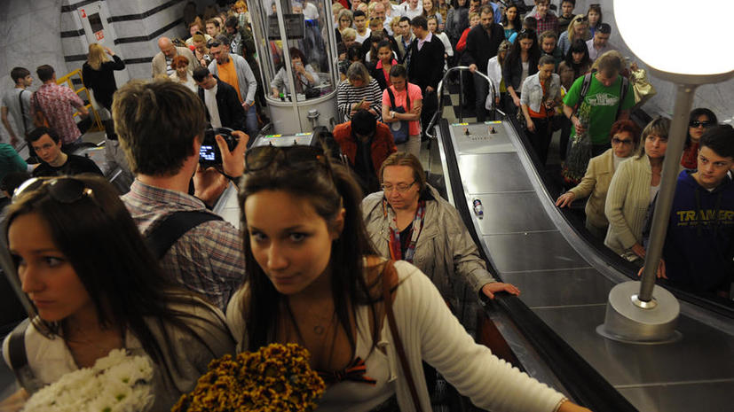 В московском метро в час пик будут закрывать переходы и отправлять пассажиров на улицу
