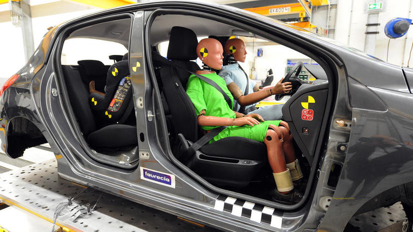 Испанские инженеры заменили манекены на трупы людей при краш-тестах