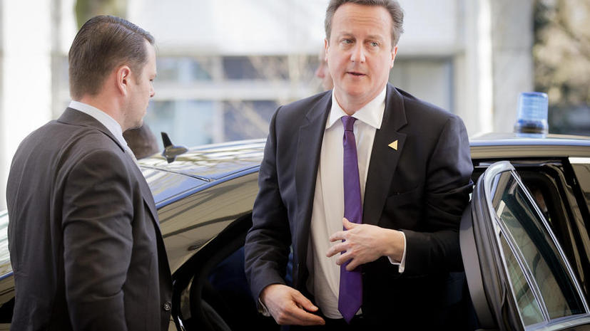 Соперники Дэвида Кэмерона по выборам уверены, что британский премьер не пошёл на дебаты из-за паники
