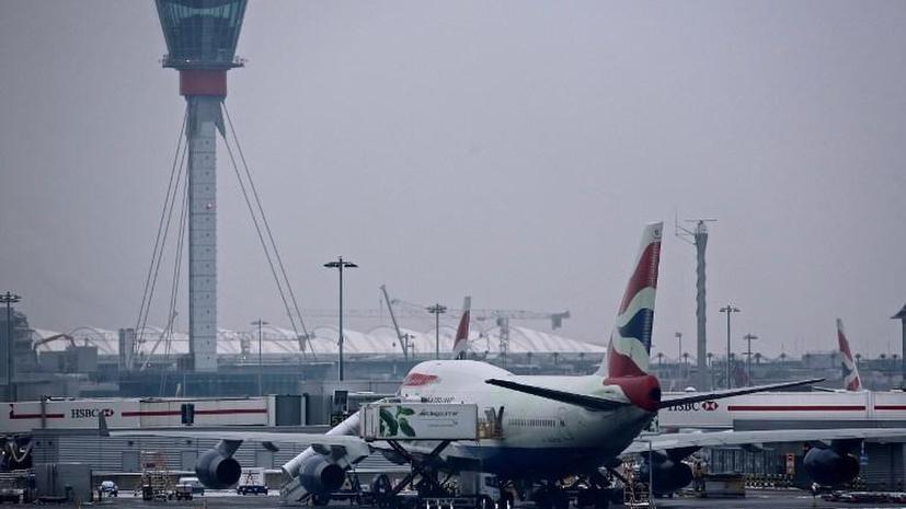 Аэропорты Великобритании задерживают рейсы из-за проблем в центре управления полётами
