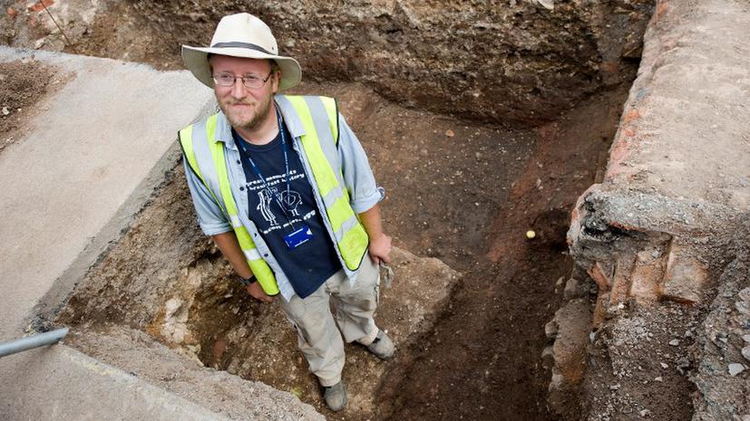 В Англии под парковкой, возможно, обнаружили останки Ричарда III