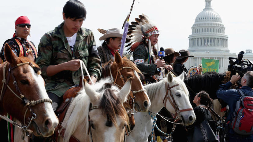 Индейские вигвамы у Капитолия: коренное население Америки протестует против прокладки нефтепровода