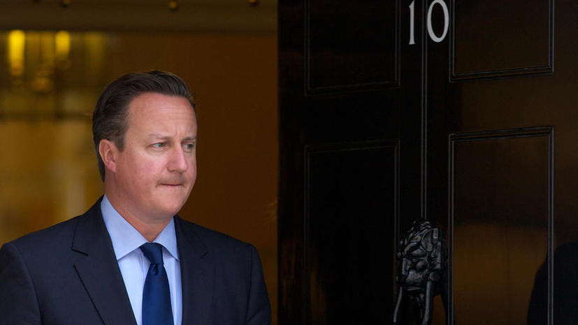 Британские депутаты требуют от Кэмерона созвать парламент для обсуждения ситуации в Сирии