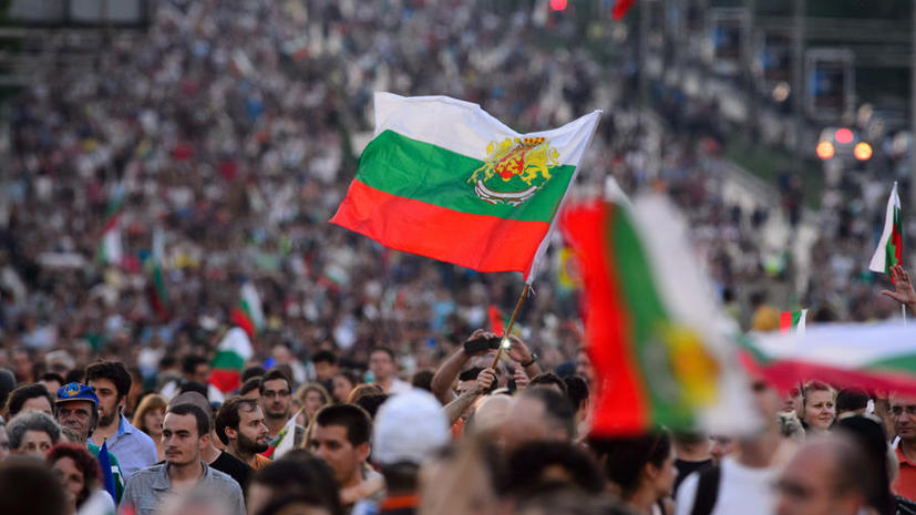 Жители Болгарии больше трёх недель подряд пытаются сместить премьер-министра