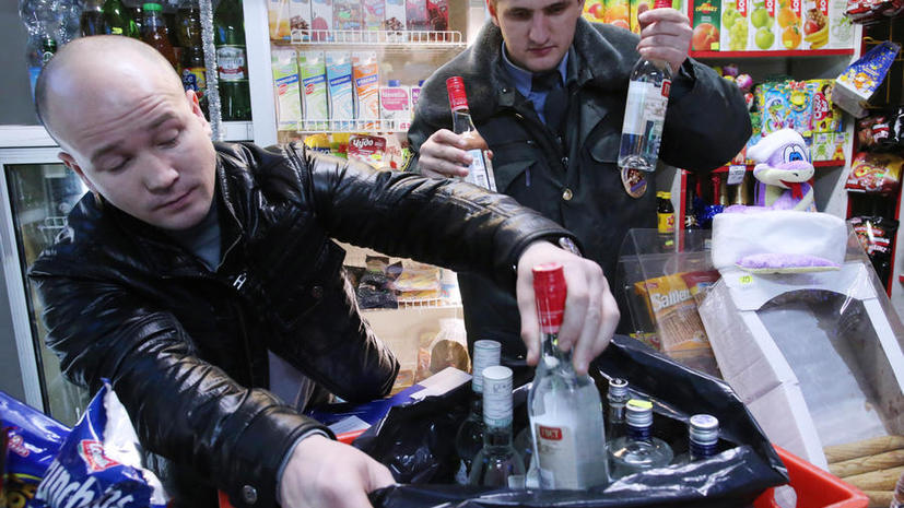 В Москве изъято 100 тыс. единиц элитного алкоголя сомнительного происхождения