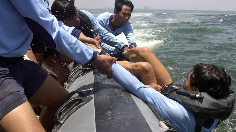 У берегов Индонезии потерпело крушение судно с беженцами