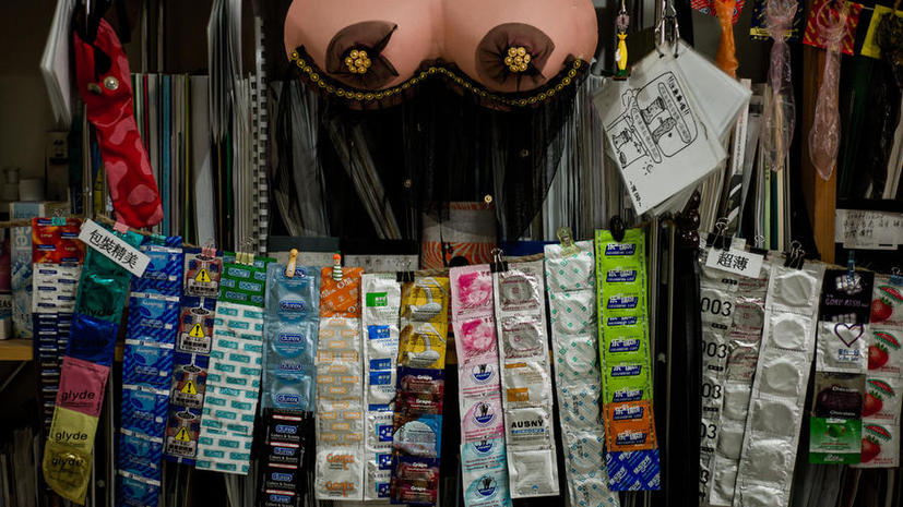 В Китае обнаружен подпольный цех по производству презервативов