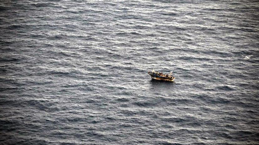 У берегов Греции терпит бедствие судно, перевозящее несколько сот мигрантов