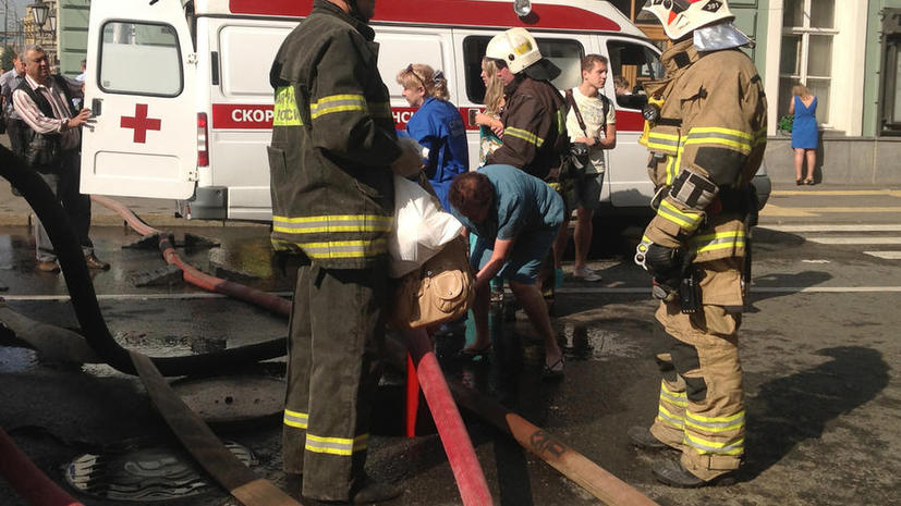 В Санкт-Петербурге возле Макдональдса прогремел взрыв, мужчине оторвало руку