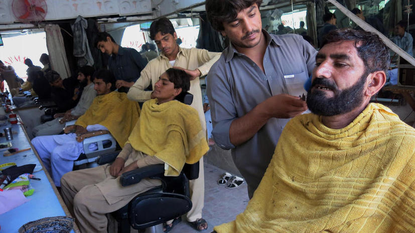 ​Талибы сбривают бороды и под видом мирных жителей покидают районы спецоперации в Пакистане