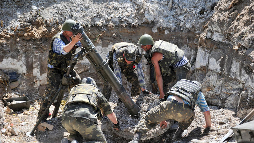 Украинские военные продолжают бои в Новороссии, несмотря на продление перемирия