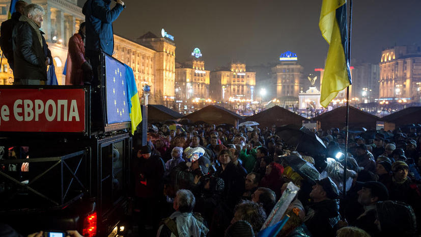 На акции протеста сторонников евроинтеграции в городах Украины вышли тысячи человек
