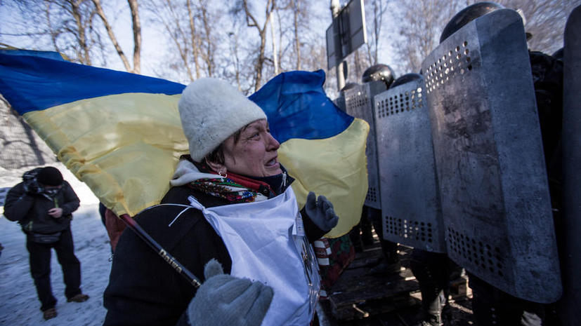Провокаторы с Майдана пытаются подкупить украинских военнослужащих