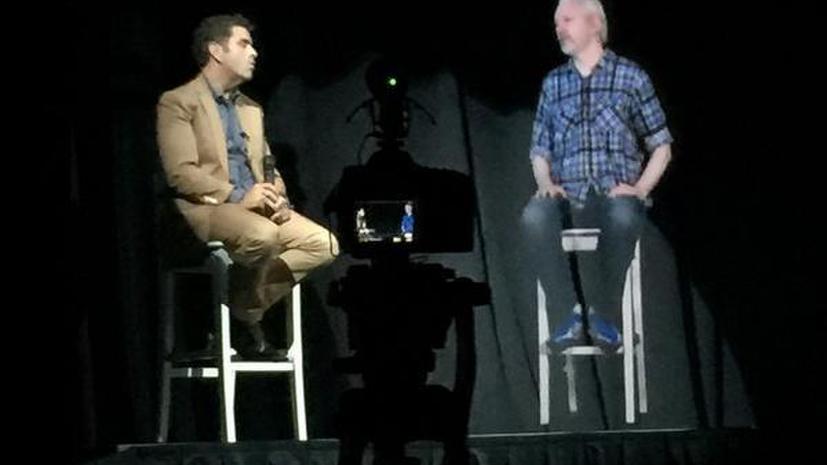 Джулиан Ассанж выступил на конференции в США в виде 3D-голограммы