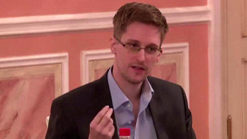 Эдвард Сноуден: Я видел, как глава национальной разведки под присягой соврал перед конгрессом