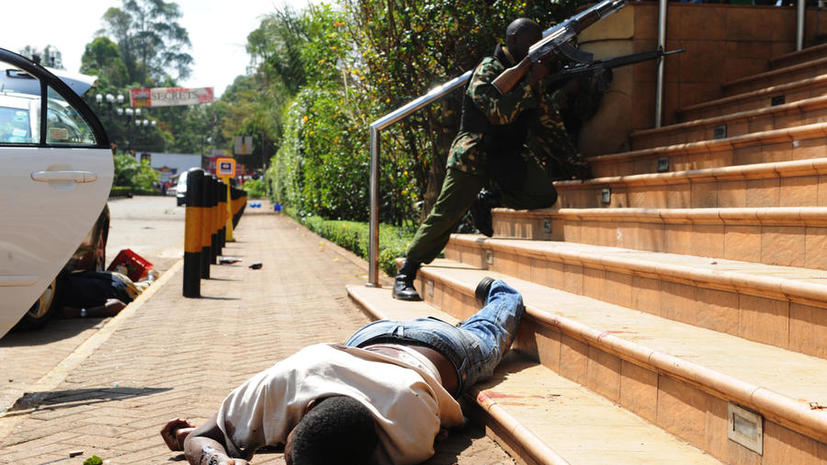 Осада торгового комплекса в Кении: в здании всё ещё могут находиться заложники