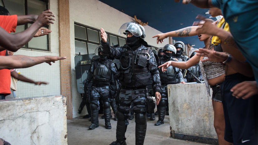 На северо-востоке Бразилии заключённые взяли в заложники более 120 человек