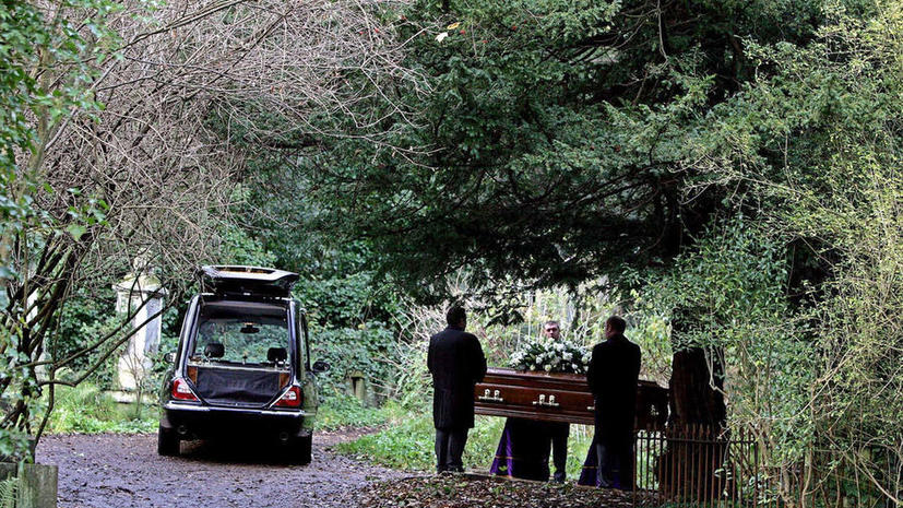 В Великобритании взлетели цены на похороны