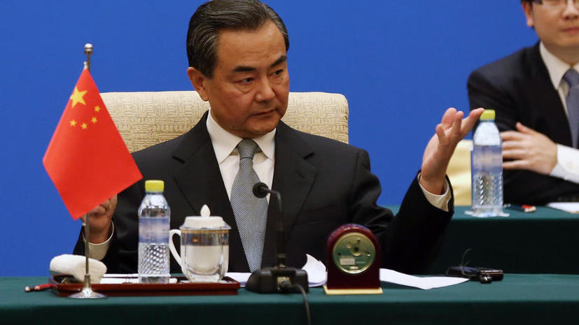 МИД КНР: Отношения России и Китая прочны, но не направлены против третьих стран