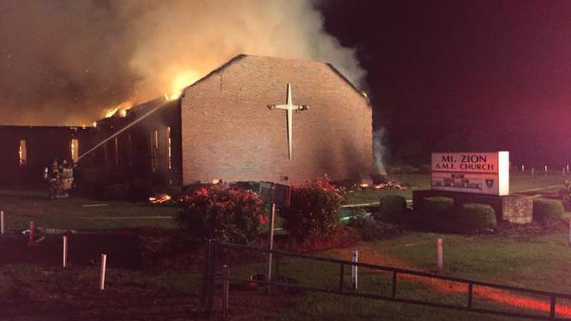 В США сгорела седьмая за последнее время церковь, которую посещали афроамериканцы