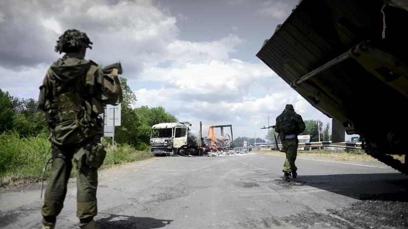 ЛНР: Украинские силовики обстреливают село у границы с Россией