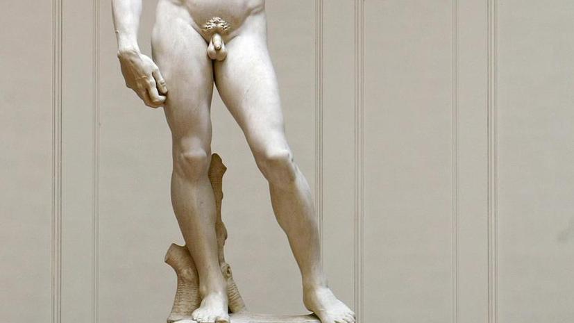 Итальянцы спасают знаменитую статую Давида работы Микеланджело от землетрясений